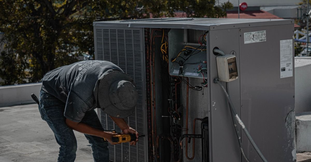 Aire acondicionado portátil en un piso sin preinstalación